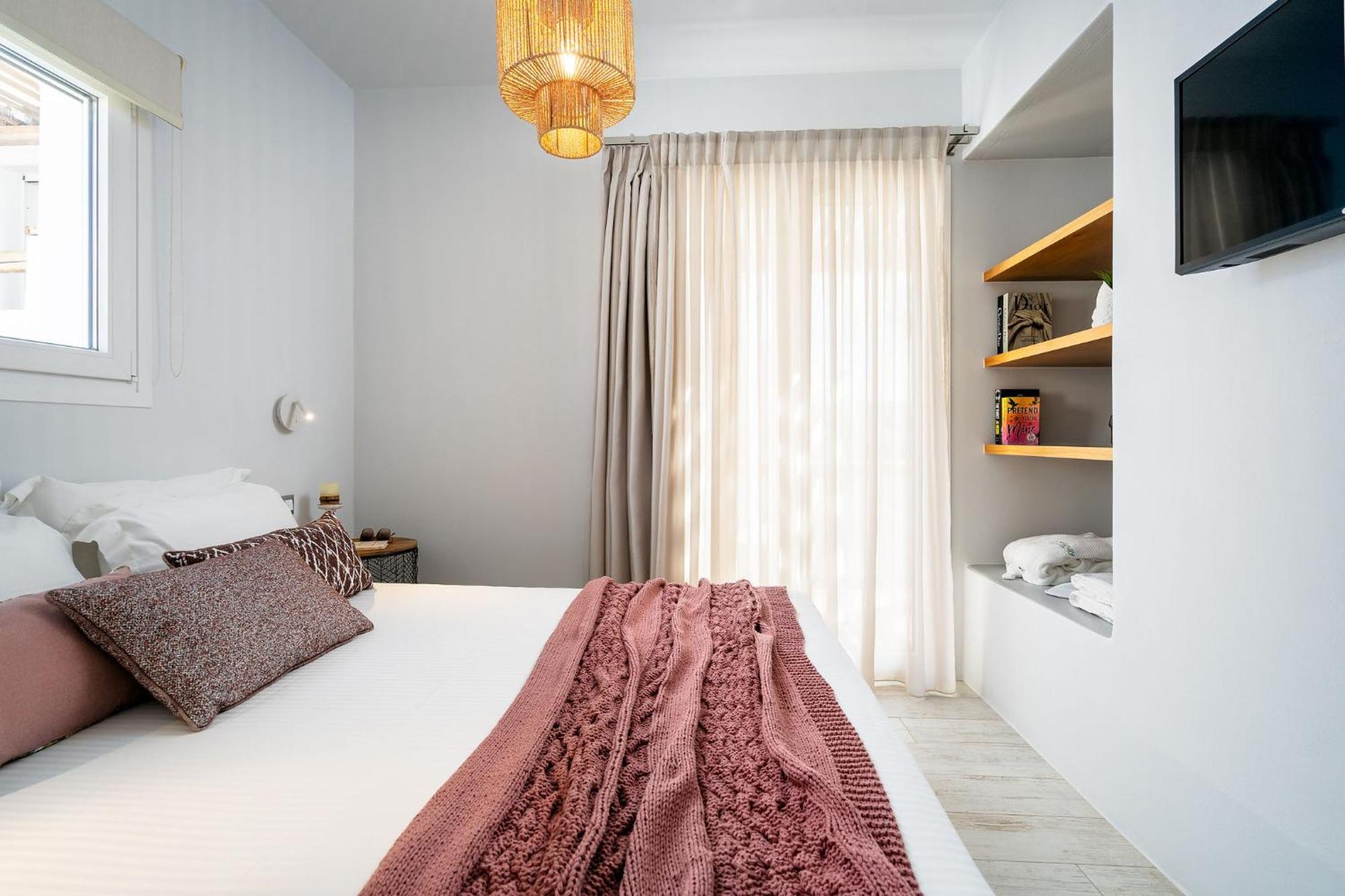 Sunday Luxury Suites Agia Anna  Екстер'єр фото