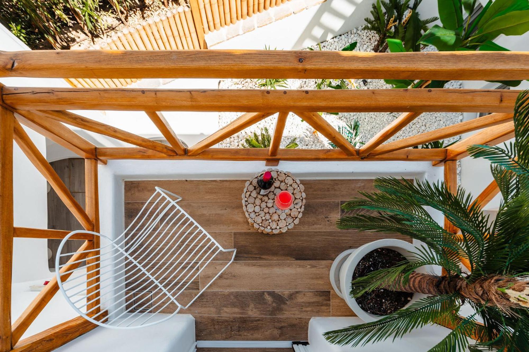 Sunday Luxury Suites Agia Anna  Екстер'єр фото