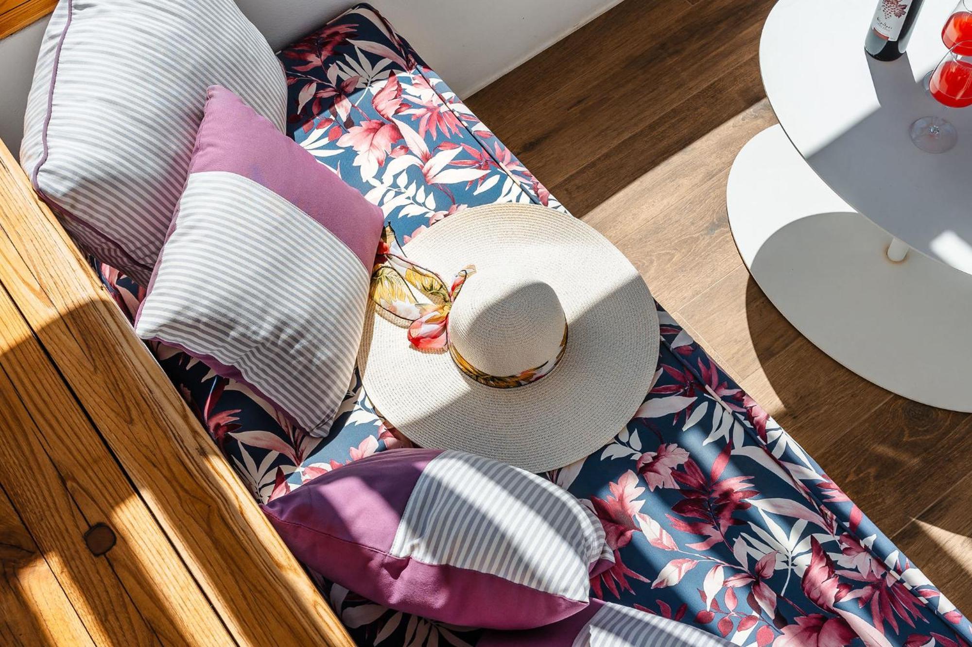 Sunday Luxury Suites Agia Anna  Екстер'єр фото