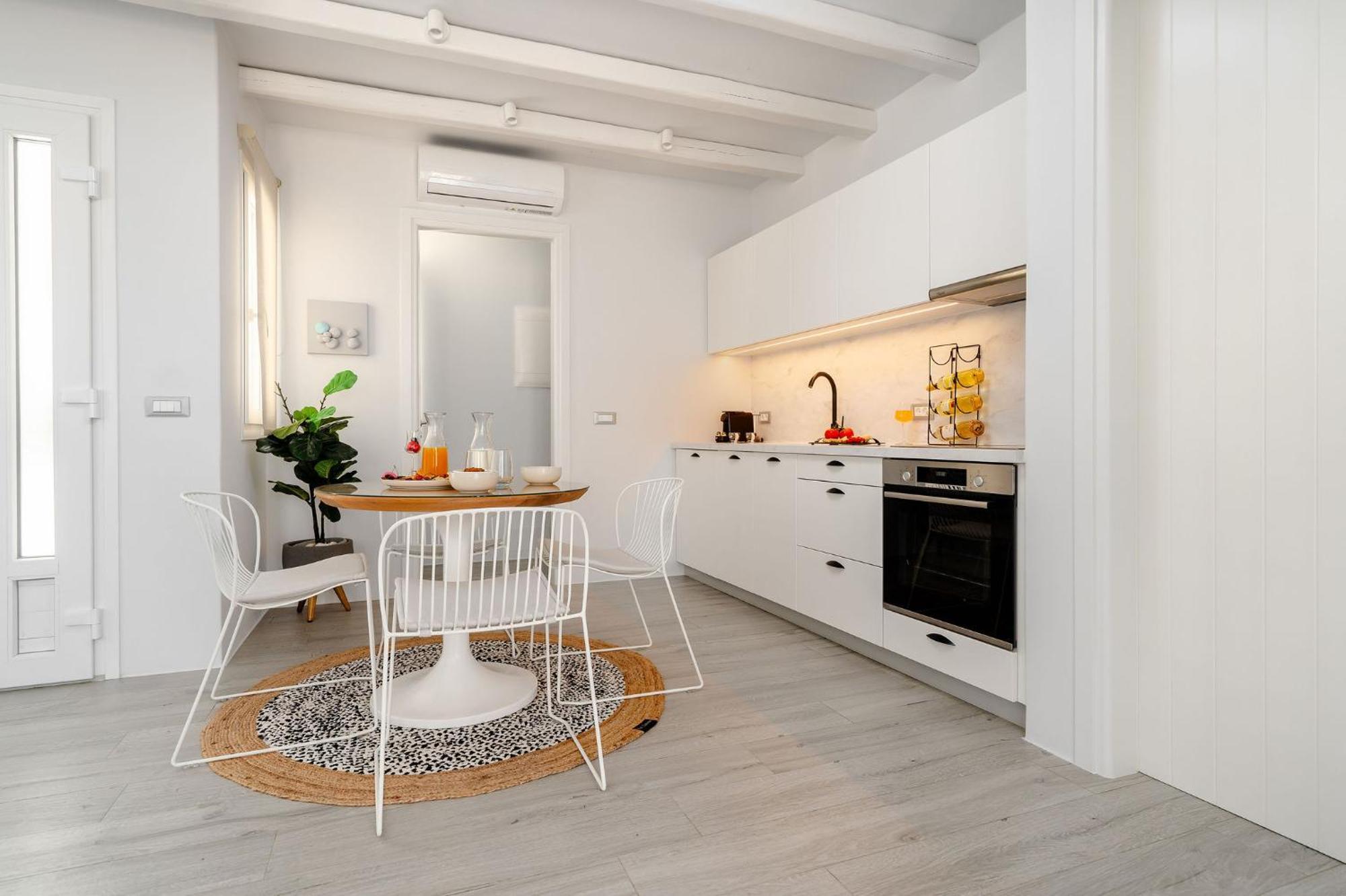 Sunday Luxury Suites Agia Anna  Екстер'єр фото