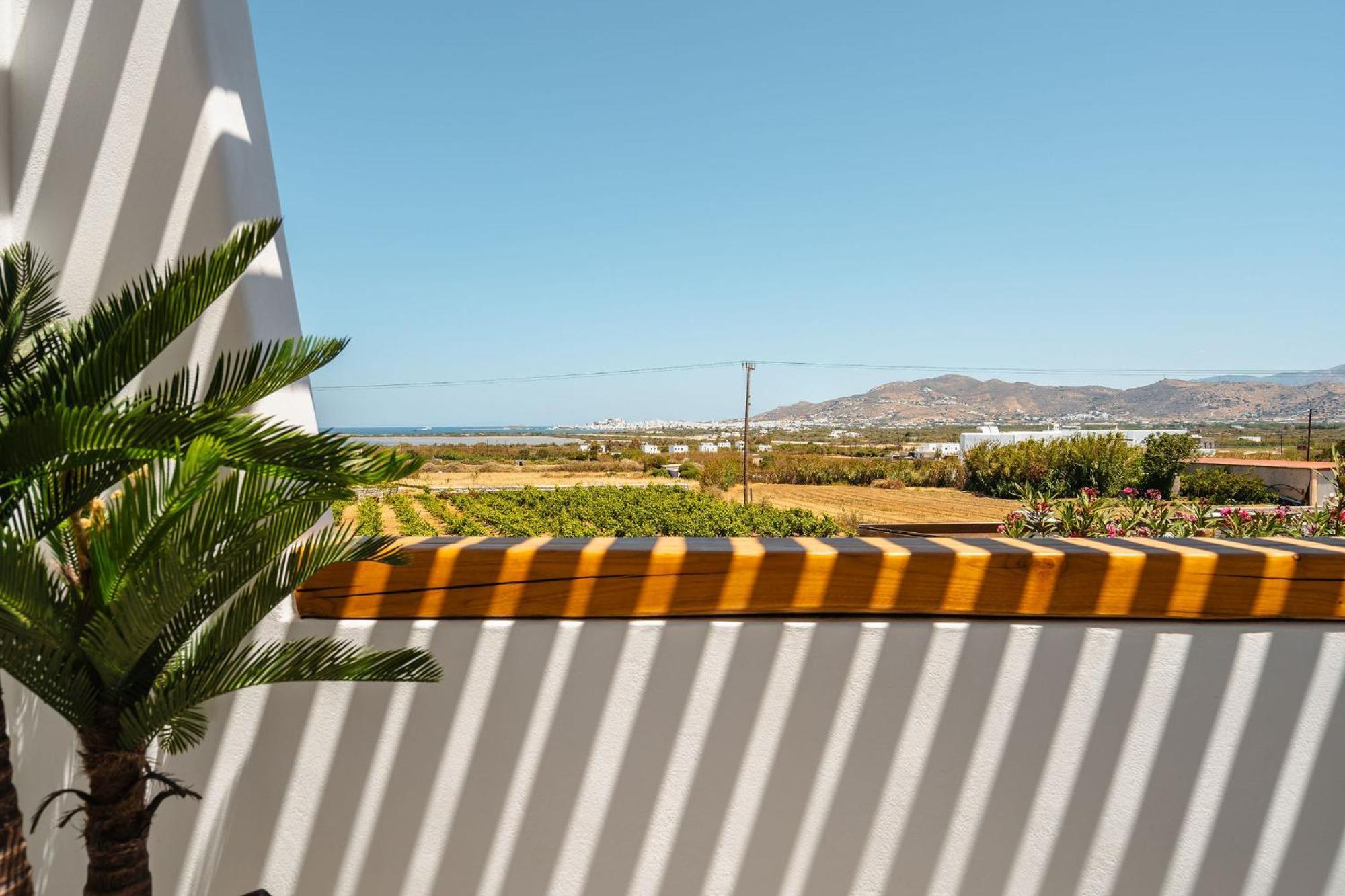 Sunday Luxury Suites Agia Anna  Екстер'єр фото
