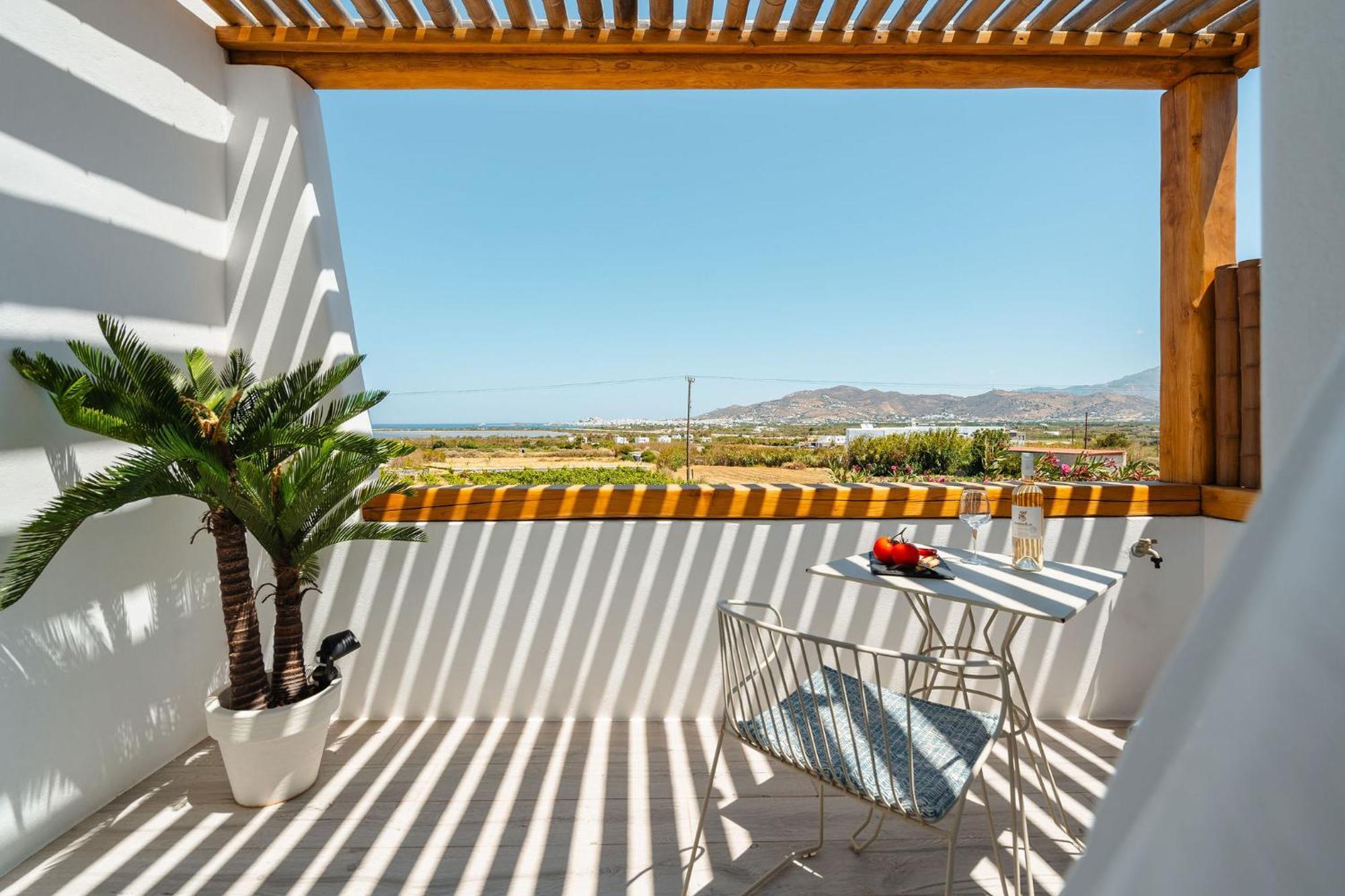 Sunday Luxury Suites Agia Anna  Екстер'єр фото